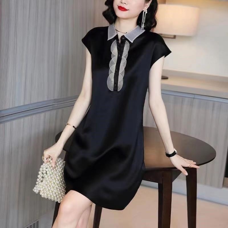 Gaun Satin Lengan Pendek, Rok Hitam Kemeja Lengan Pendek