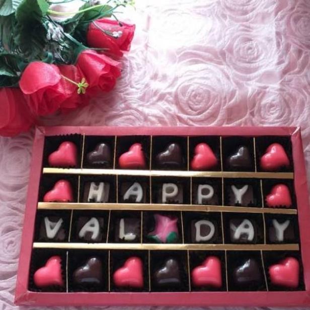 

Promo Akhir Tahun Coklat Valentine/Coklat Karakter/Coklat Praline/Coklat Ucapan Cod