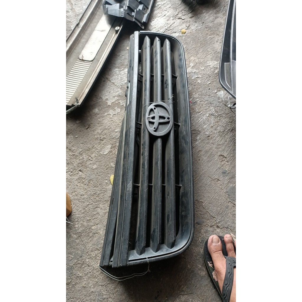Grill kijang lgx warna body