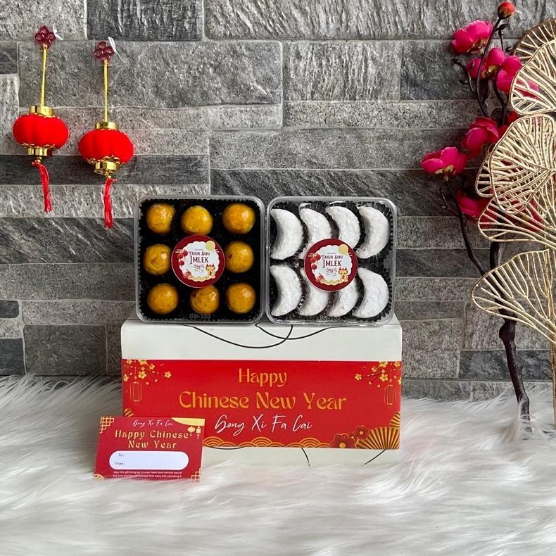 

PROMO MURAH HAMPERS KUE KERING IMLEK CNY NATAL ISI 2 // PAKET KUE KERING ISI 2 // HAMPERS IMLEK CNY NATAL