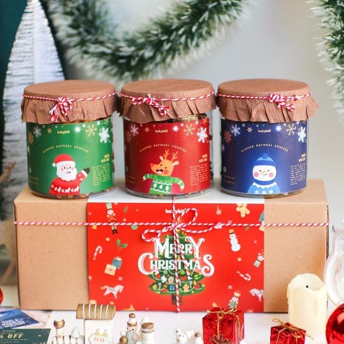 

PROMO MURAH Hampers Natal / Christmas Hampers - Oatmeal Cookies 3 Jar + FREE KARTU + TALI + VOUCHER + BUBBLE WRAP | LUCKYBITE