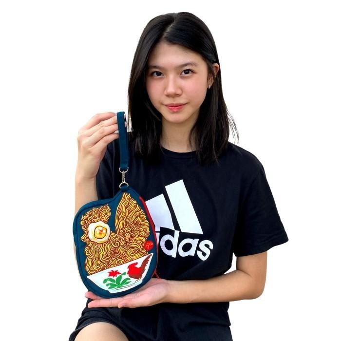 

Tempat Pensil , Tempat Make Up , Clutch Gemoy Pouch IGOR Tempat Pensil Make Up Celengan Ayam Jadul Lucu