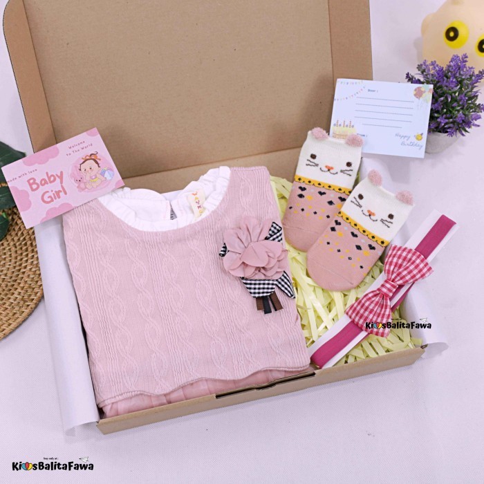 

Ready [BRAVE] Hampers Baby Girl 0-30 Bulan / Hadiah Kado Lahiran Bayi Cewek