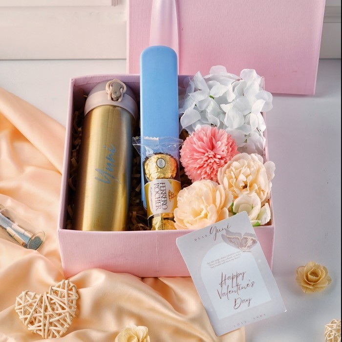 

Ready Valentine Gift FOR HER Hampers Kado Custom Box
