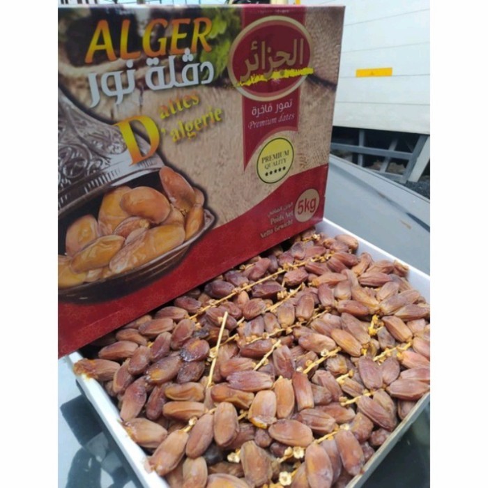 

Kurma - Kurma Tangkai Barari Seleck Algerian Dates 1Dus Isi 5Kg/Kurma Tangkai