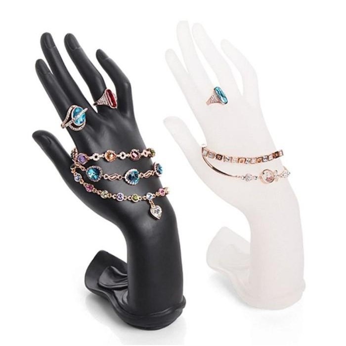 Holder Display Perhiasan Cincin Model Tangan Manekin Resin