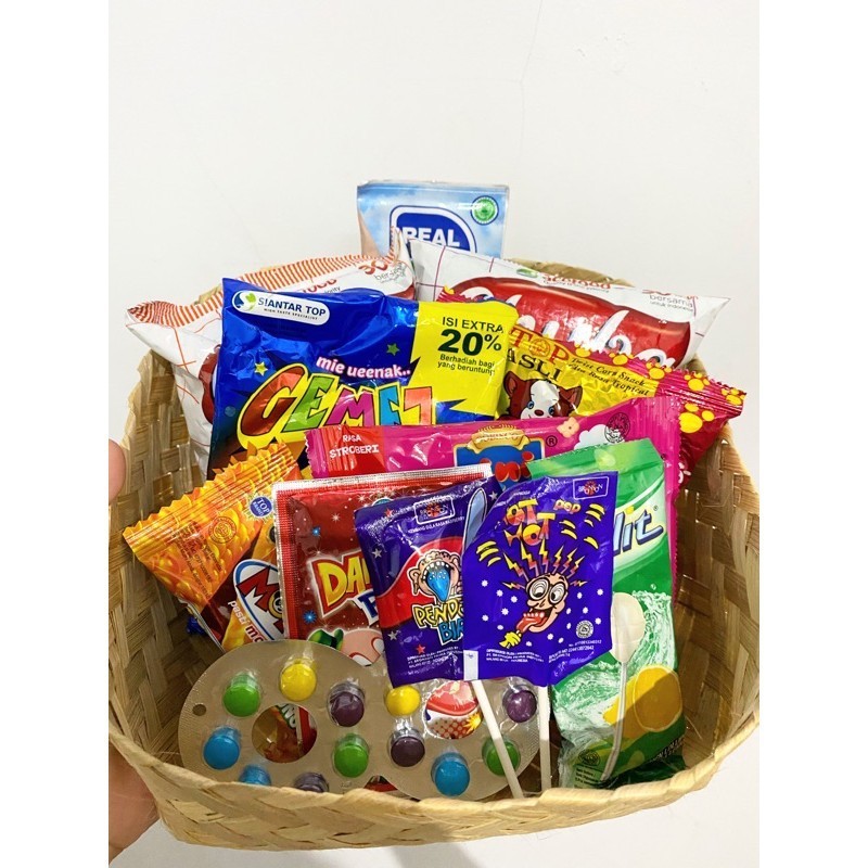 

A6T PAKET MURAH MERIAH 2/ JAJANAN JAMAN DULU/ HAMPERS WISUDA/ ULANG TAHUN/ BIRTHDAY GIFT/ LEBARAN/