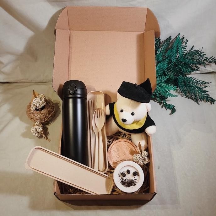

Hampers - Gift Box | Graduation Gift Set By Sweetie Seasons