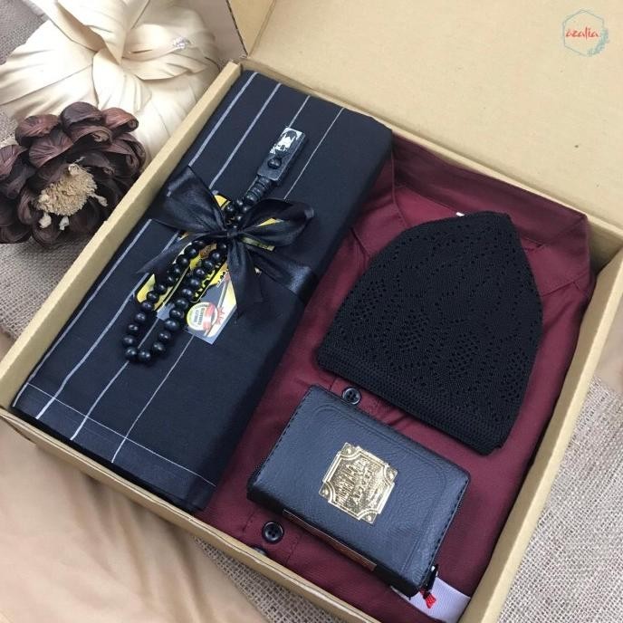 

Hampers Gift Box Premium Kado Cowok Kado Ultah Wisuda Anniversary