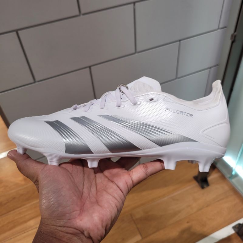 Adidas Predator 24 League Low L FG IE2372 Cloud White Silver Metallic Putih Firm Ground Original 100