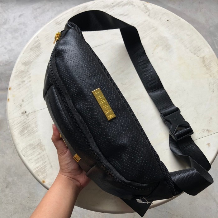 Tas WaistBag Air Jordan Regal Original Black Gold