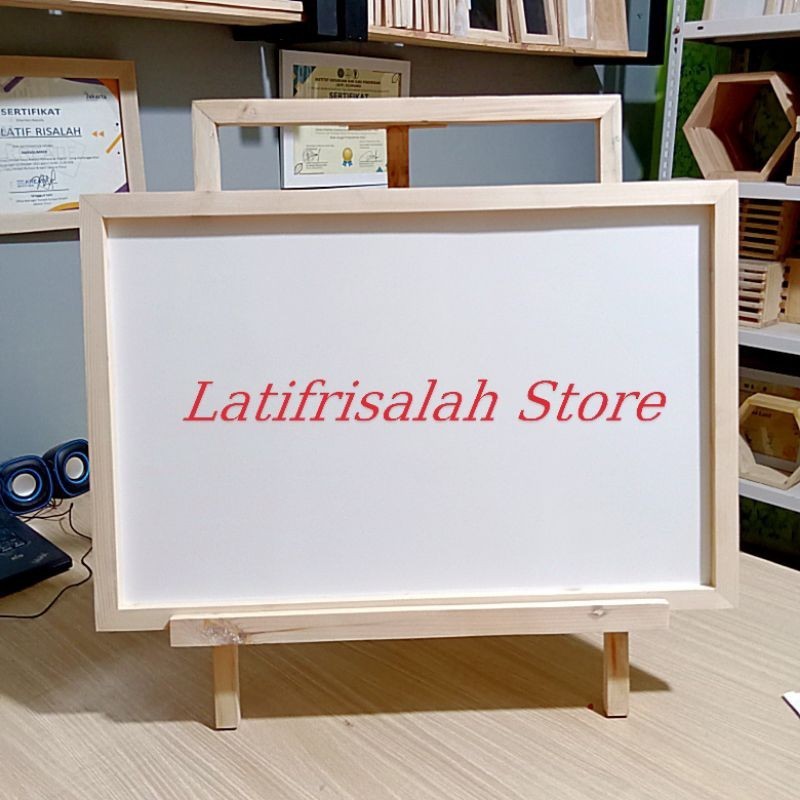 

Papan Tulis Anak+Yangga Whiteboard 40X60Cm Jati Belanda