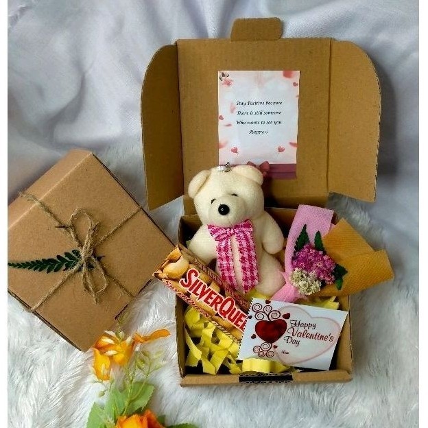 

Sweet Mini Gift Box/ Hampers Coklat Valentine/ Kado Ulang Tahun Dll