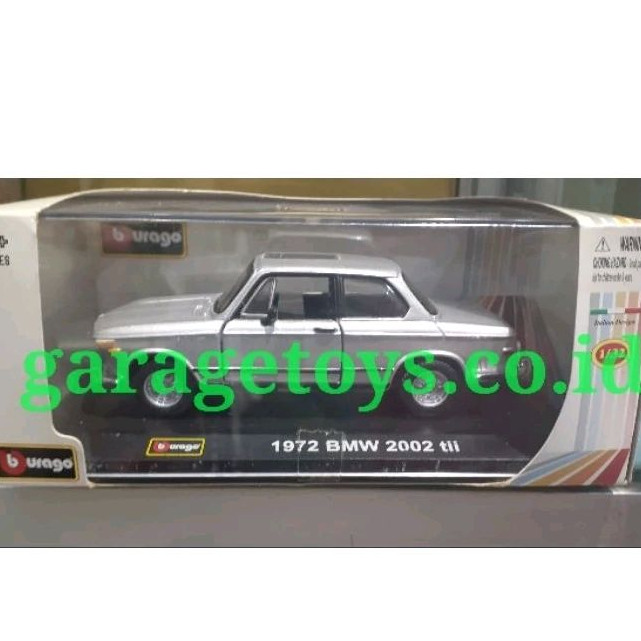 Bburago 1:32 Diecast 1972 BMW 2002 tii