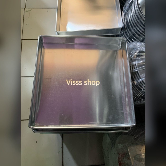 

Loyang Oven Kue Bahan Aluminium Ukuran 30X30X4