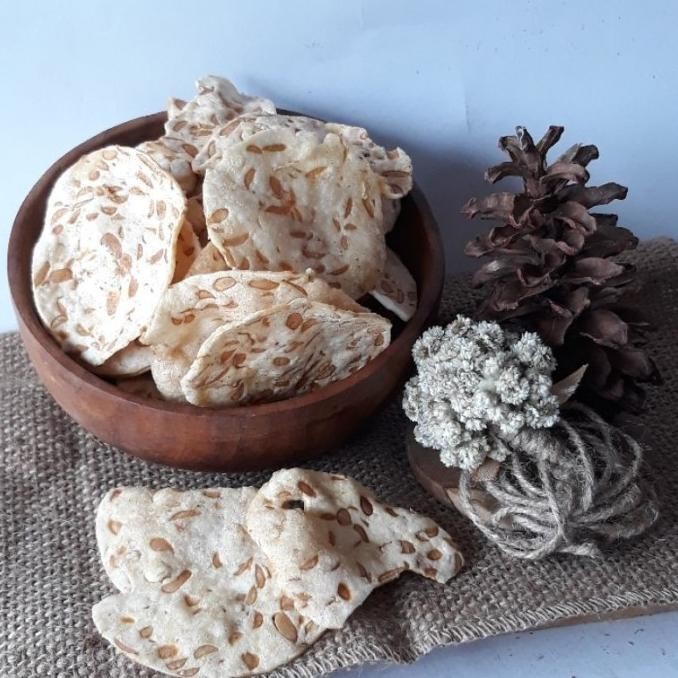 

KRIPIK TEMPE SAGU 250 Gram / SNACK KILOAN / SNACK MURAH / ALMA.SNACK