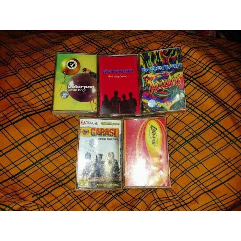 Paket kaset pita Peterpan,sheila,garasi