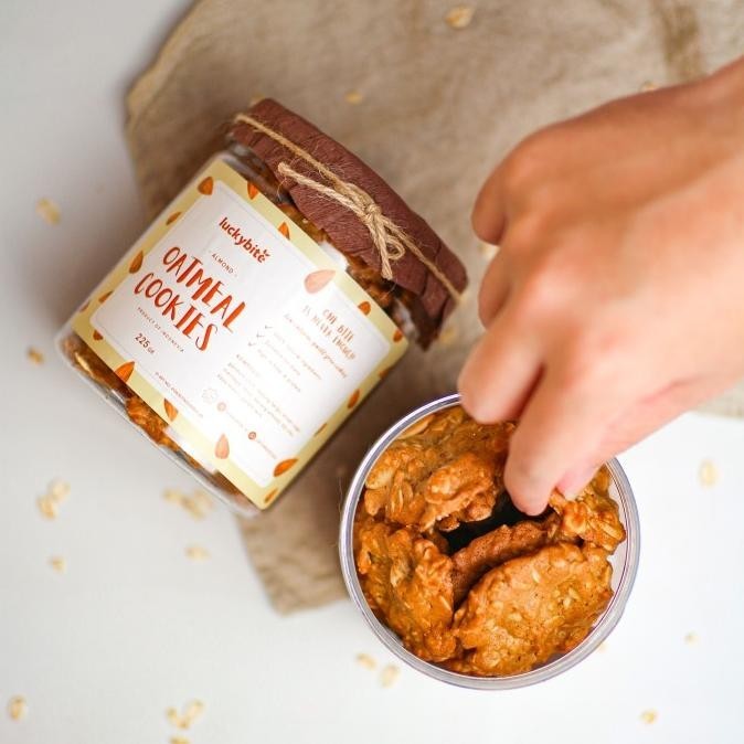 

Oatmeal Cookies - Almond (225 gr) TK
