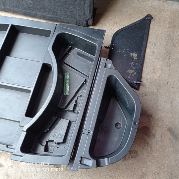 Toolkit Box Tempat Perkakas Tutup Ban Serep Serp Toyota Harrier Gen 1 V6 3.0 Asli Original Copotan