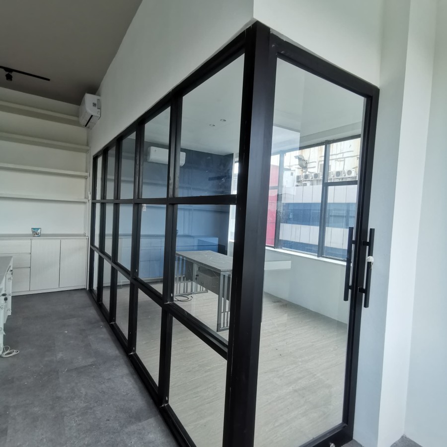 partisi aluminium kaca