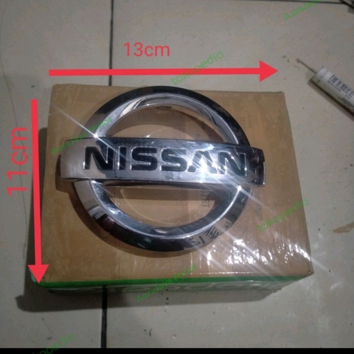 LOGO ATAU EMBLEM BAGASI BELAKANG NISSAN LIVINA NISSAN MARCH ORIGINAL