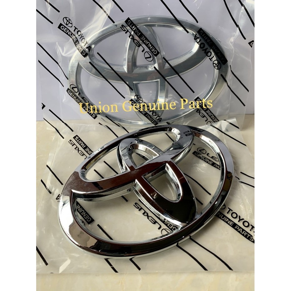 EMBLEM LOGO DEPAN TOYOTA INNOVA REBORN LOGO TOYOTA GRILL INNOVA REBORN