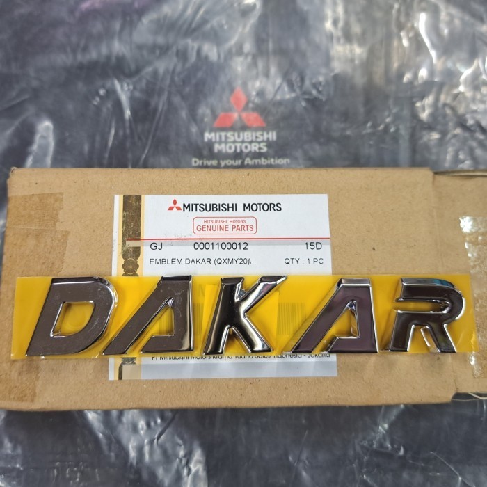 Emblem Dakar Mitsubishi Pajero Sport 2022