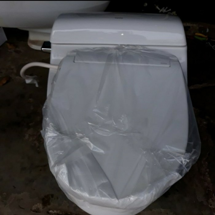 CLOSET DUDUK TOTO CW 436 J. FULLSET DAN FREE JET SHOWER