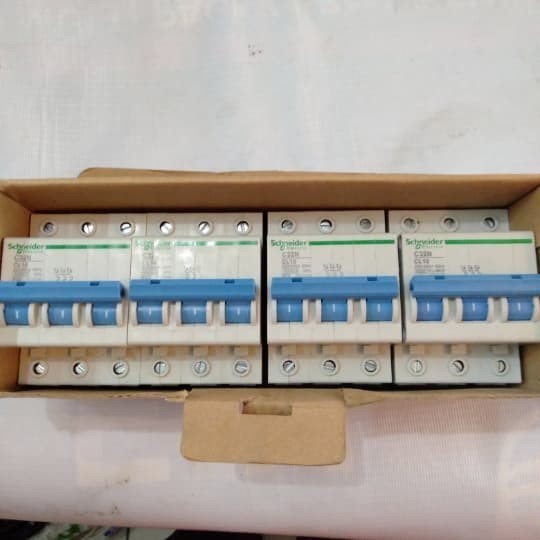 MCB 16A SCHNEIDER 3PHASE BIRU ORIGINAL PLN