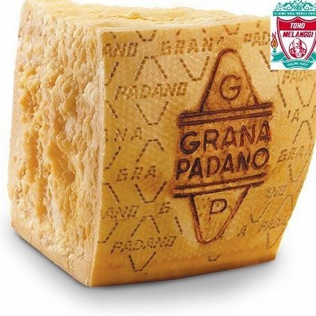 

Grana Padano Cambros parmesan Cheese 500 gr Keju Italia Whole Import