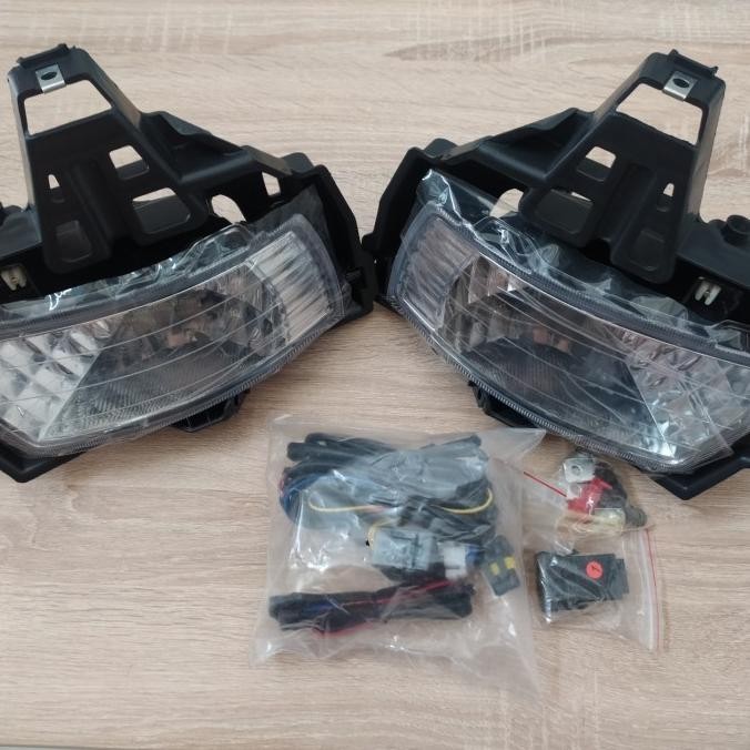 FOG LAMP INNOVA VVTI