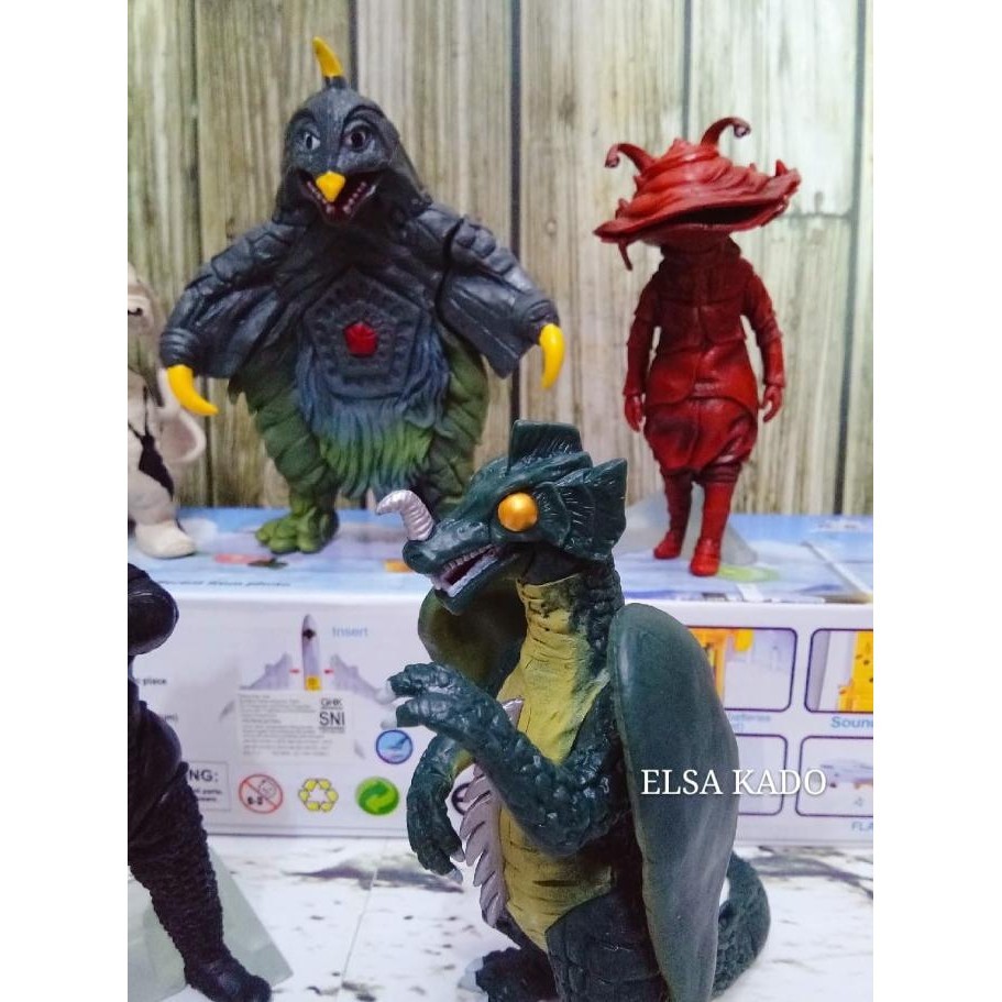 Mainan Boneka Figure Ultraman Monster Set 5 Miniatur Power Ranger Anotteme