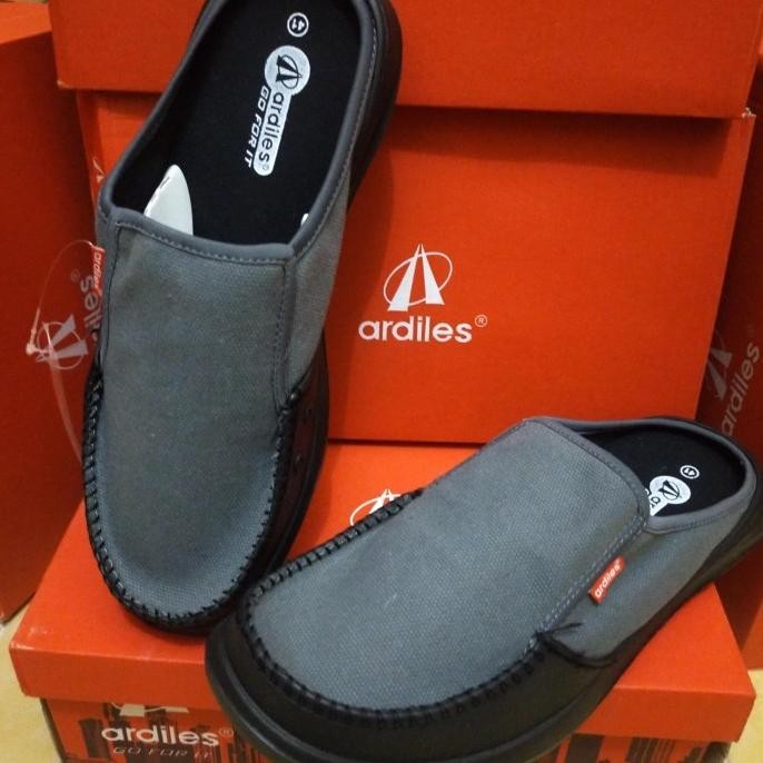 Sandal Sepatu selop karet pria merk Ardiles Manco Abu original