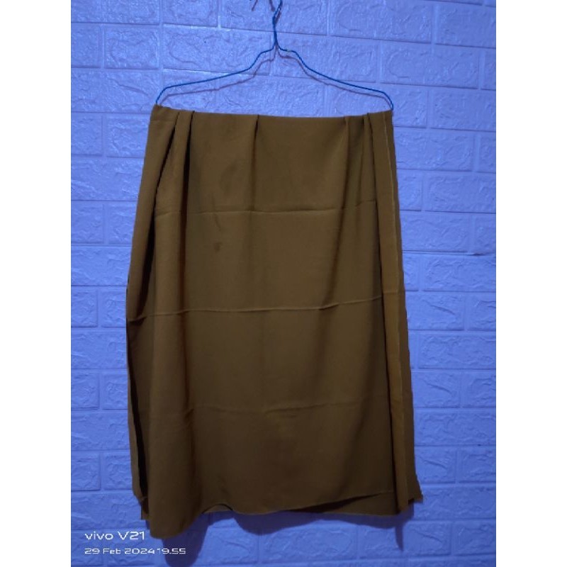 Preloved hijab pashmina wanita warna kuning kunyit