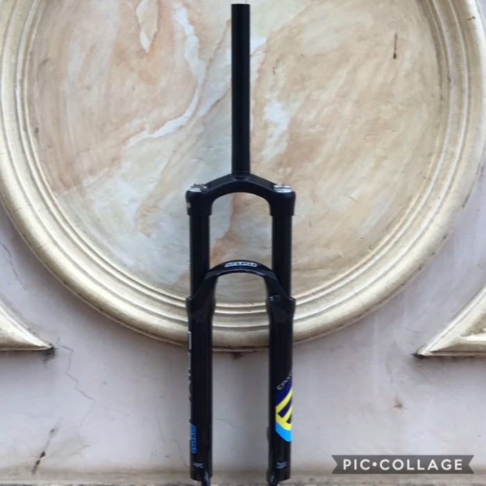 FORK SUNTOUR EPIXON OVERSIZE NON TAPPER 27.5 QR GLOSSY BLACK