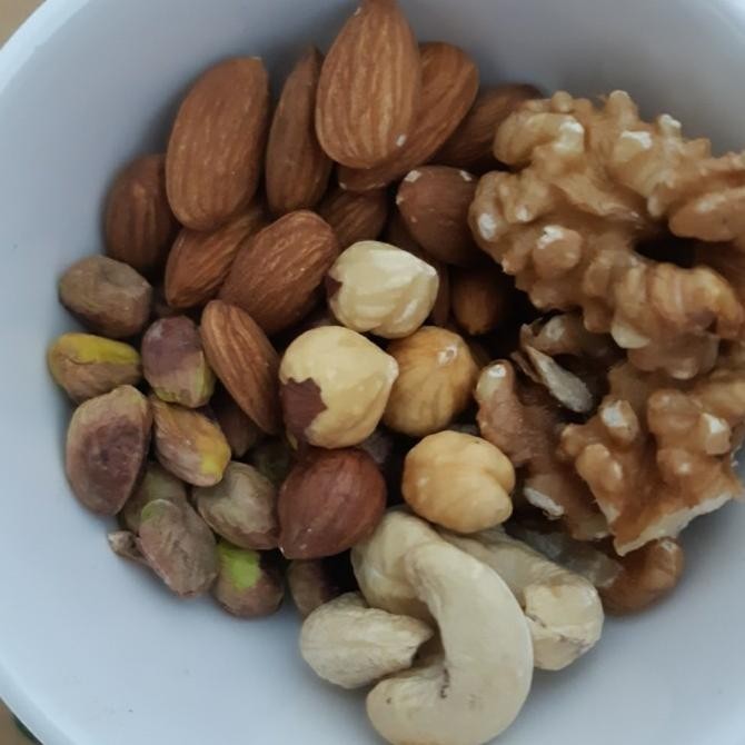 

MIX NUTS ISI 5 MACAM 500gr WALNUT ,ALMOND,PISTACHIO,CASHEW,HAZELNUT TA