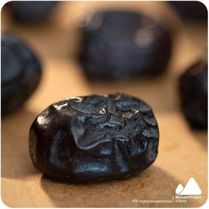 

Kurma Raja AJWA (Premium Super) GM