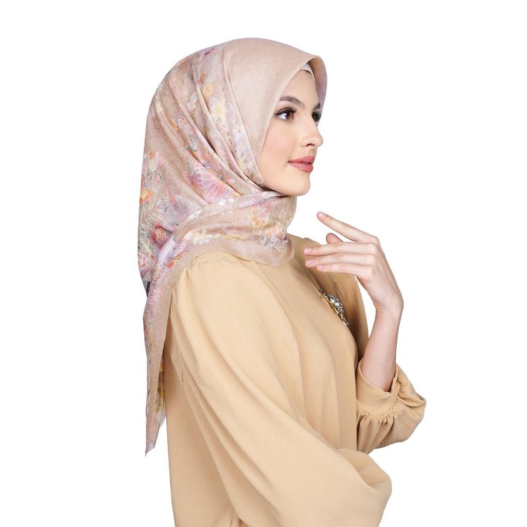 Nada Puspita - Viola - Carnation