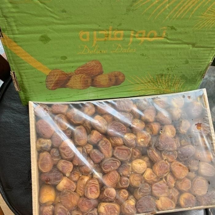 

Kurma Sukari Alqosim Deluxe / Premium 3Kg Grade A Kualitas Super Premi