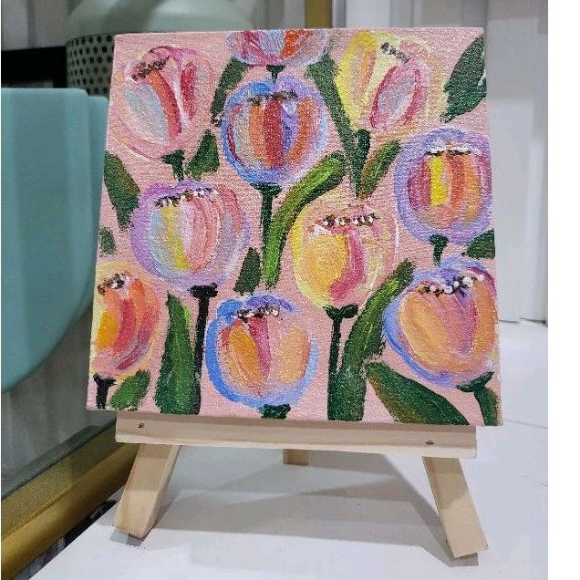 

Mini painting with easel. Ukuran 15x15cm. Lukisan asli. Cute and elegant choice for hampers and gift.