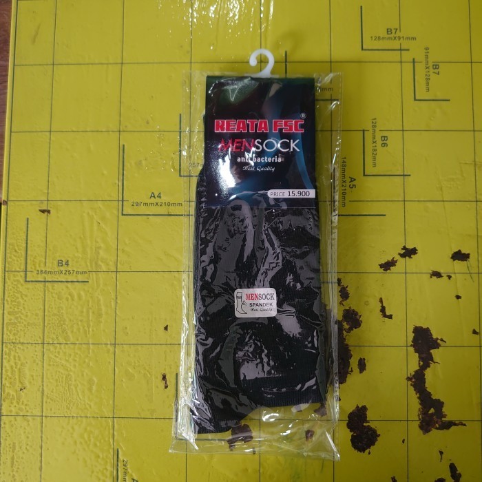 

Kaos Kaki Dewasa Hitam Panjang Renata