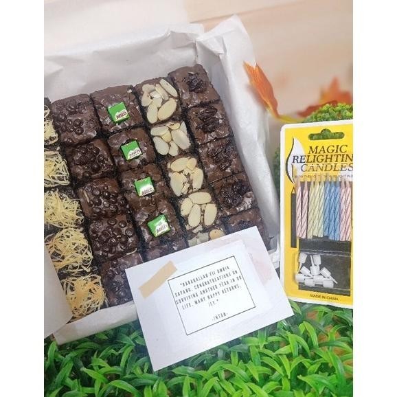 

Promo Brownies Sekat Ekonomis / Brownies Potong/ Sekatbrownies / Brokat / Browkat / Brownie Panggang / Fudgy Brownies Shiny Crust Paling Murah