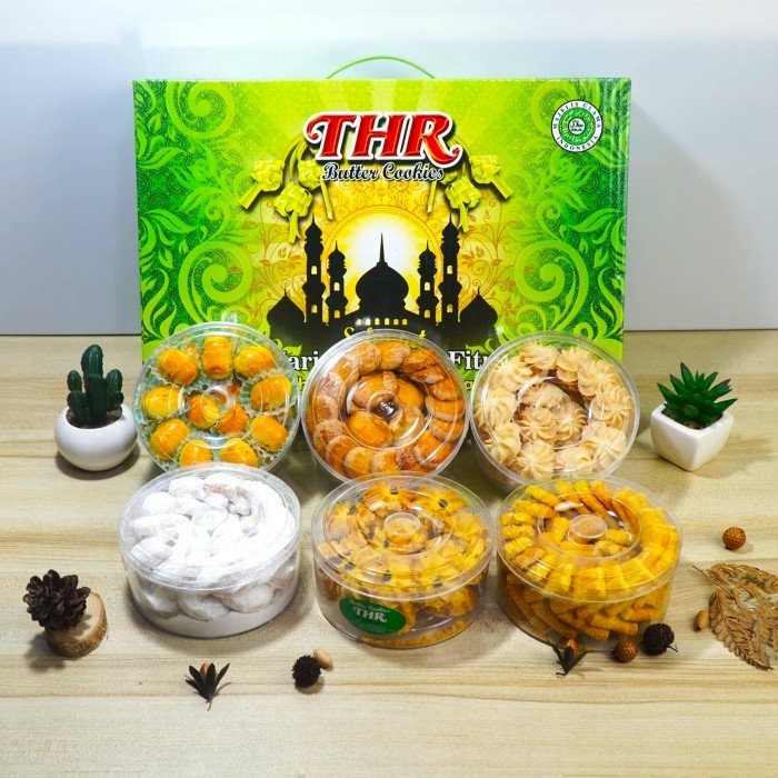 

Limited! PAKET KUE LEBARAN THR PREMIUM KUE KERING LEBARAN 1 - THR New