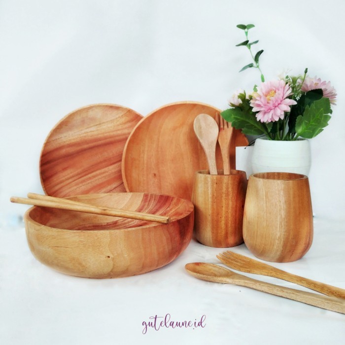 

Hampers Wedding Gift Pernikahan Piring Kayu Set