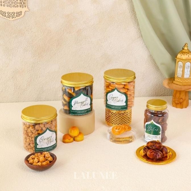 

Hampers Ramadan Idul Fitri Kue Kering Kurma Sajadah Lalunee Premium PS