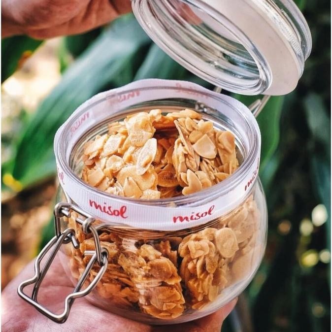 

Almond Crisp Kue Kering MISOL netto 175 Gr kemasan Jar Kecil