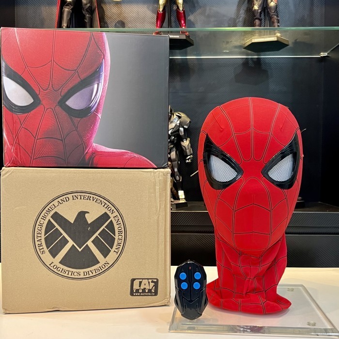 

Cat Toys Spiderman Mask