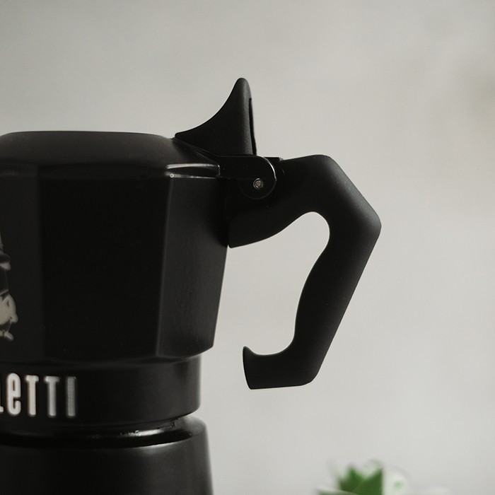 Bialetti - Mokapot Brikka Black Exclusive - 2 Cups - Alat Seduh Kopi
