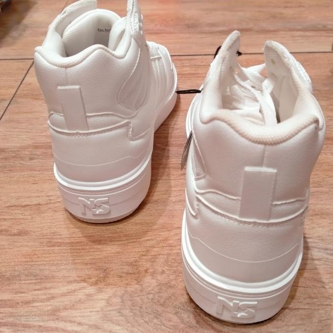 Sepatu Pria Sneakers Original Bata New Benycrumbs