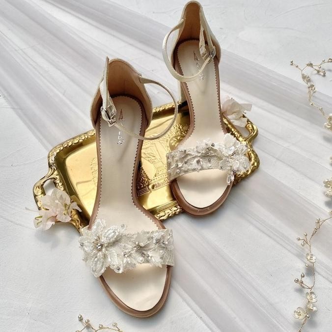 Ivory White Sandal Sepatu Pesta Wedding Block Heels 7Cm Aveda Hf3298